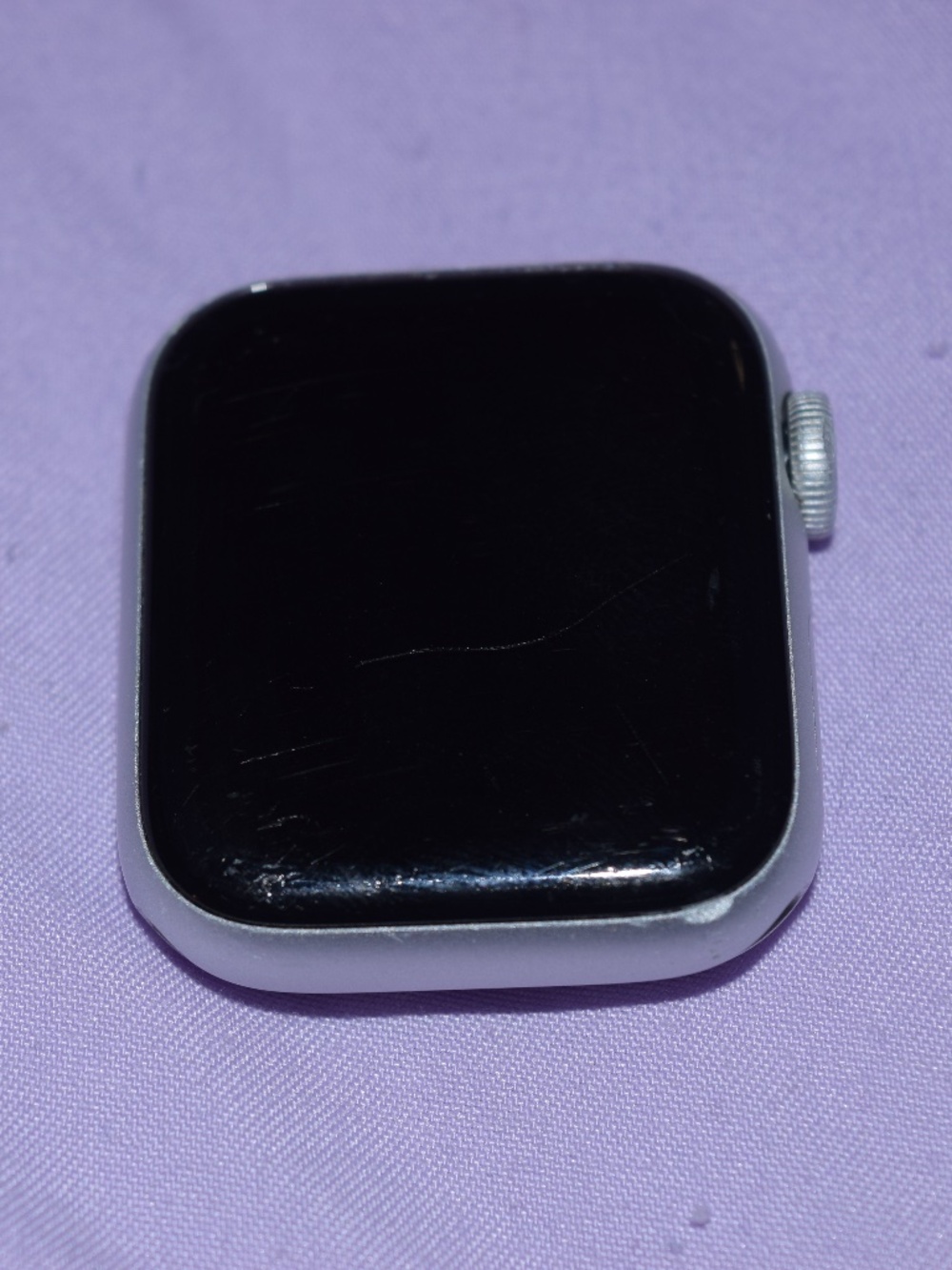 Apple Watch Series 6 40MM Silver/Grey Color, Display is Broken, Just for Parts